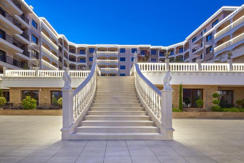 Valencia Gardens Deluxe Apartments เนเซบาร์ ภายนอก รูปภาพ