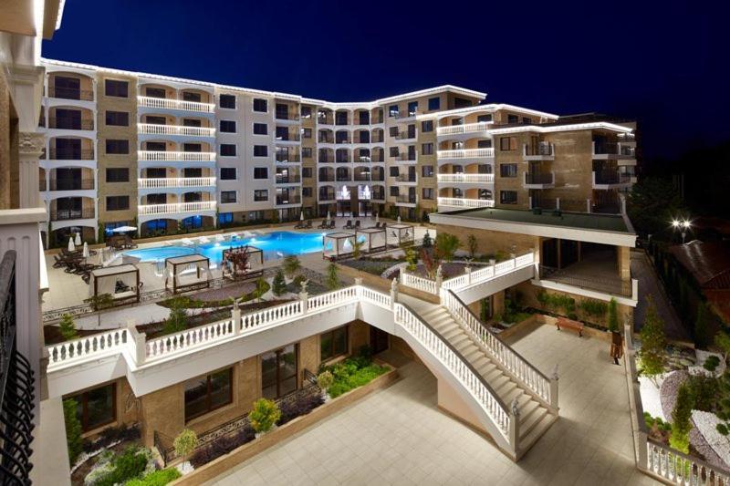 Valencia Gardens Deluxe Apartments เนเซบาร์ ภายนอก รูปภาพ