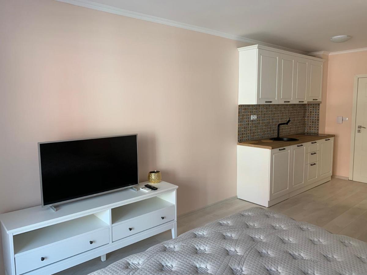 Valencia Gardens Deluxe Apartments เนเซบาร์ ภายนอก รูปภาพ