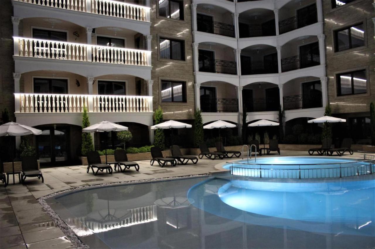 Valencia Gardens Deluxe Apartments เนเซบาร์ ภายนอก รูปภาพ