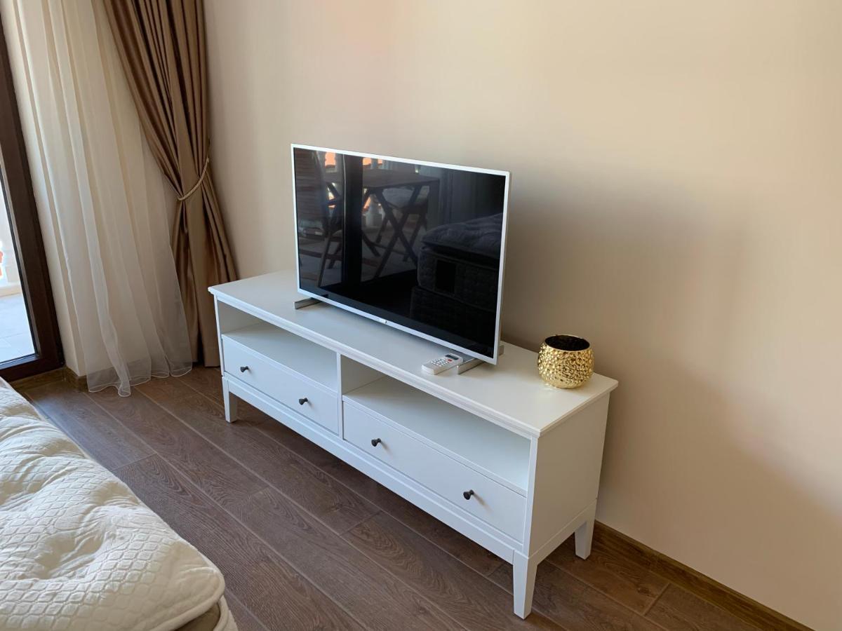 Valencia Gardens Deluxe Apartments เนเซบาร์ ภายนอก รูปภาพ