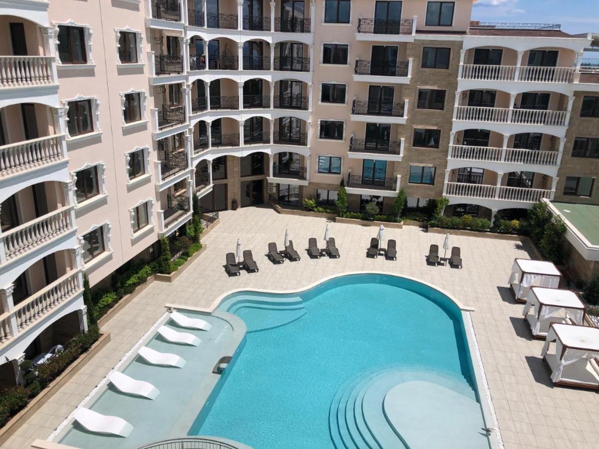 Valencia Gardens Deluxe Apartments เนเซบาร์ ภายนอก รูปภาพ