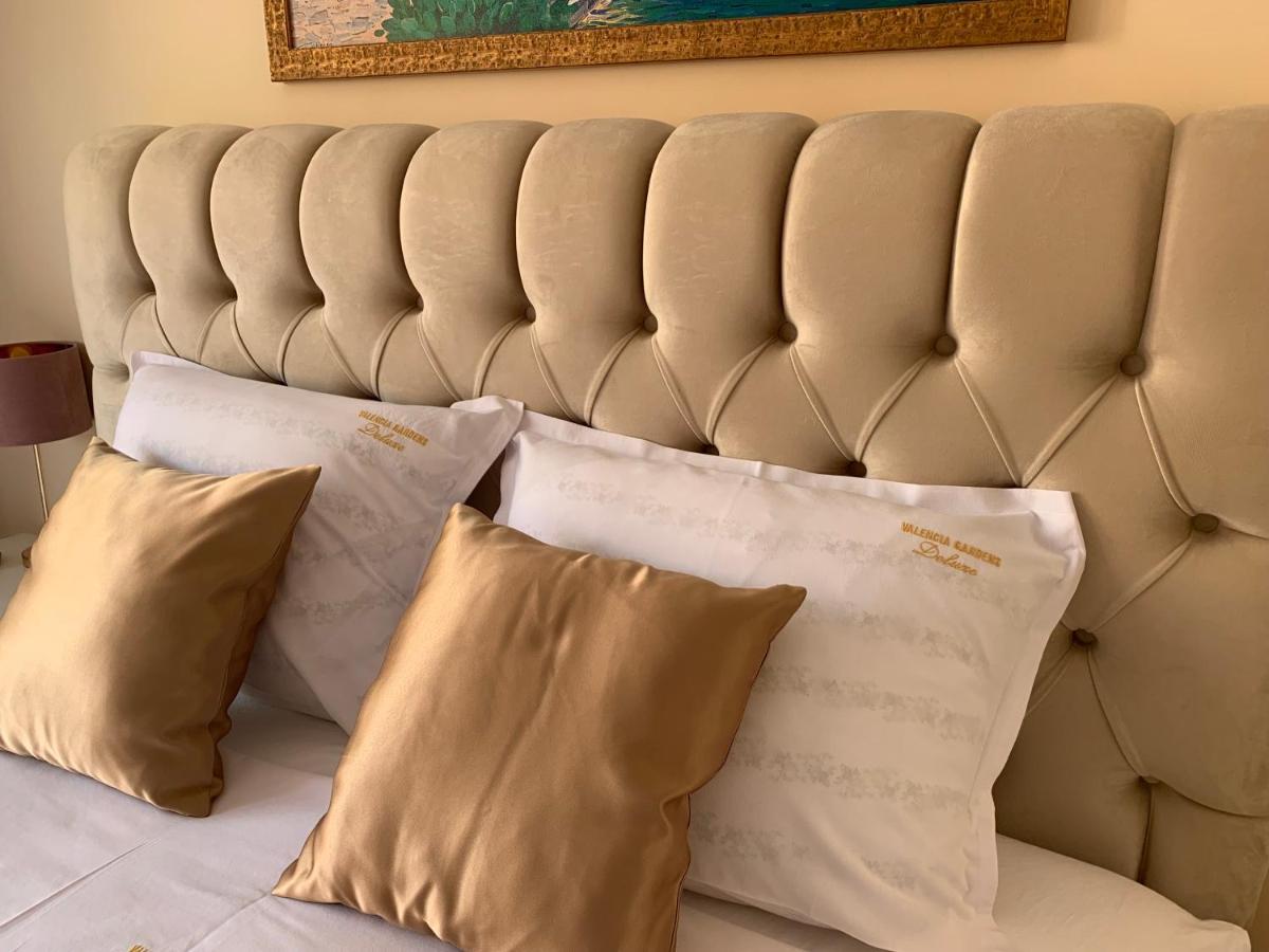 Valencia Gardens Deluxe Apartments เนเซบาร์ ภายนอก รูปภาพ