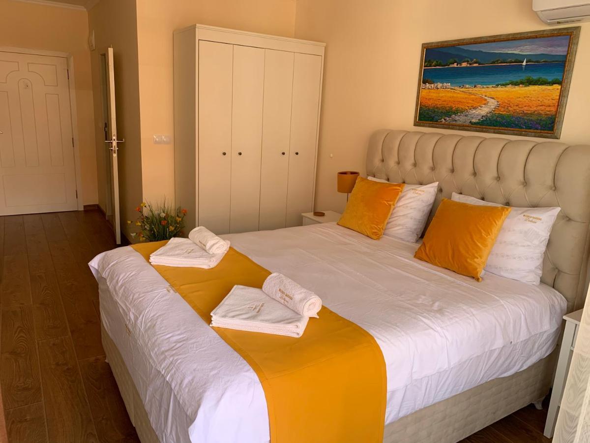 Valencia Gardens Deluxe Apartments เนเซบาร์ ภายนอก รูปภาพ