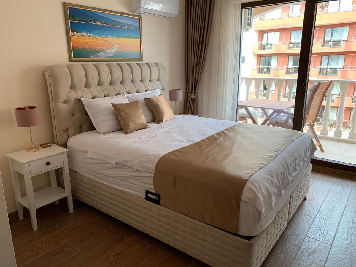 Valencia Gardens Deluxe Apartments เนเซบาร์ ภายนอก รูปภาพ